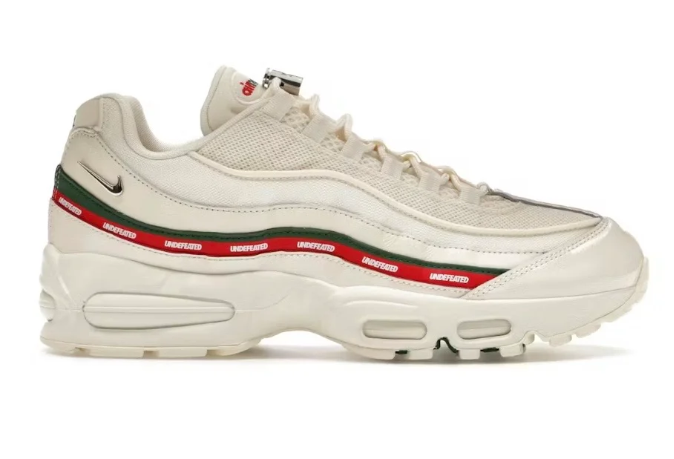 Nike Air Max 95 SP x UNDEFEATED "Sail" Sneakers
